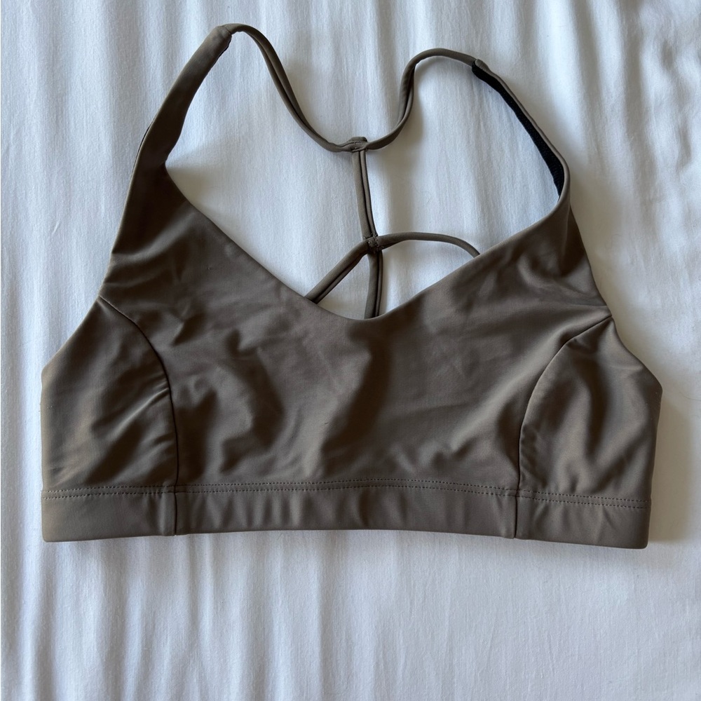 PRE-OWNED Varley Palisades Crop Bra in Claret | M
